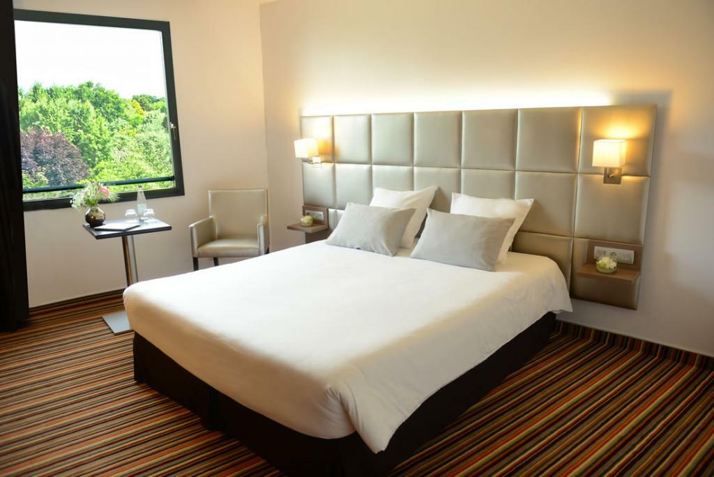 Brit Hotel De La Cote Des Havres Lessay Kültér fotó